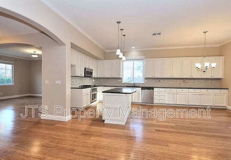 2040 San Esteban Cir — Photo 24