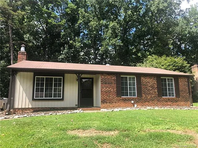 8200 Mahogany Dr — Photo 1