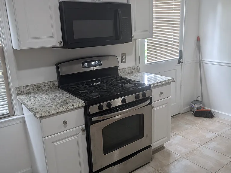 4930 Huntshire Ln — Photo 5