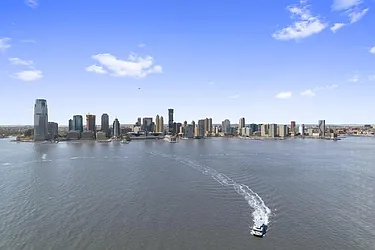 Rented by R New York