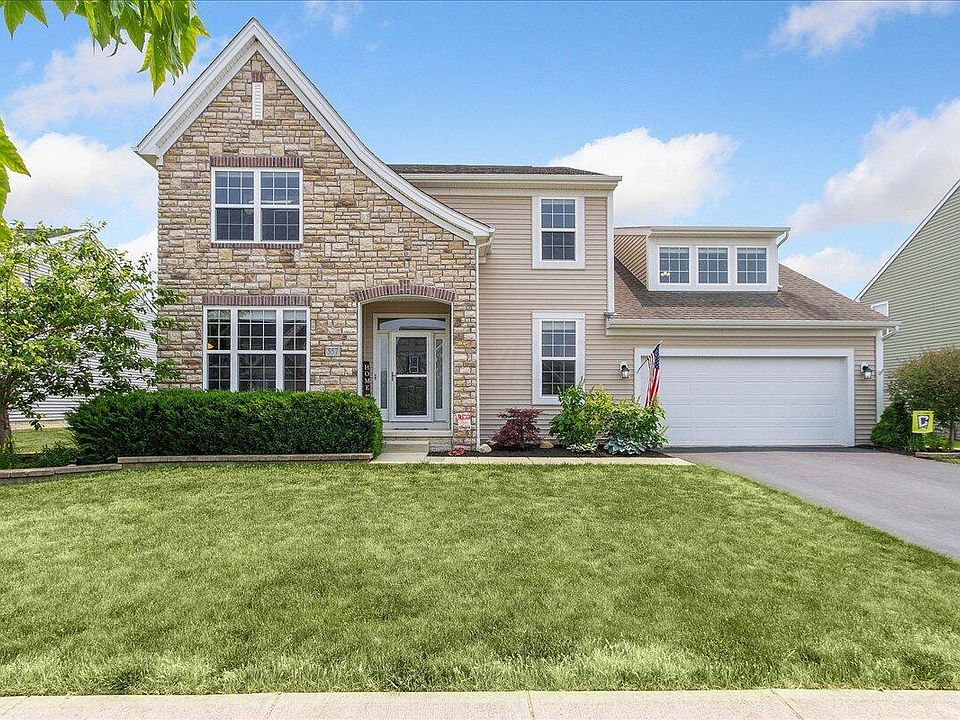 1st image of 557 Bridle Dr