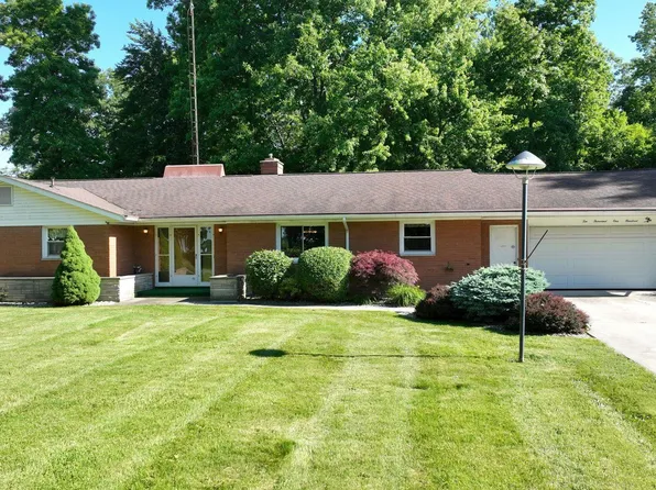 10100 Silver Creek Dr, Frankenmuth, MI 48734