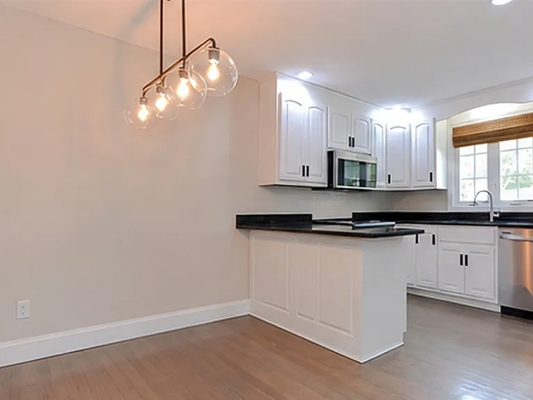 39 Curve St — Photo 23