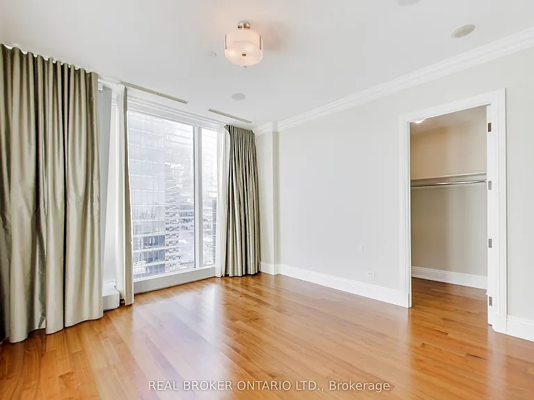 183 Wellington St W #3503 — Photo 18