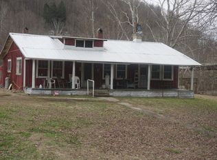 12 Buffalo Creek Rd, Clay, WV 25043