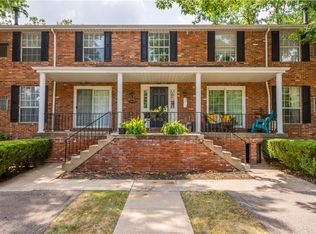 944 Guyasuta Ln, Pittsburgh, PA 15215