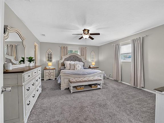 4th image of 1861 SE 56th Ct