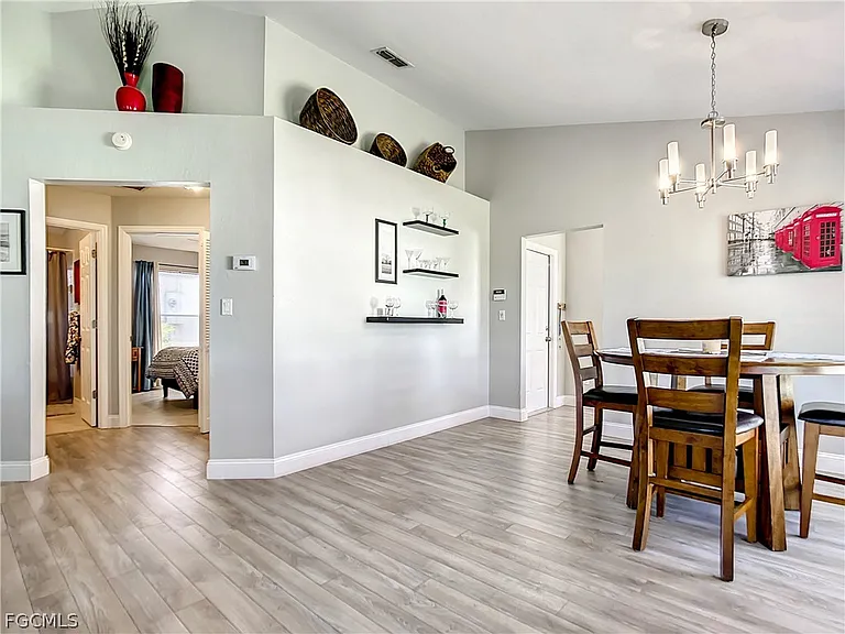 13633 Admiral Ct — Photo 5