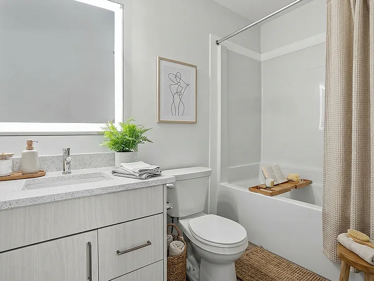 1621 W Market St — Photo 4