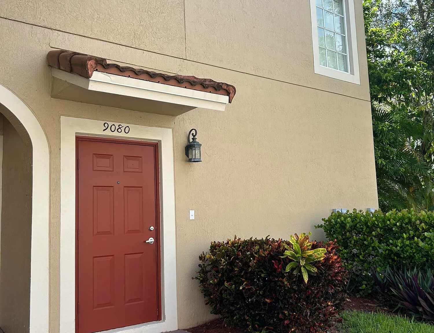 3 bed, 2.0 bath, 1417 sqft, $2,800 — Photo 2