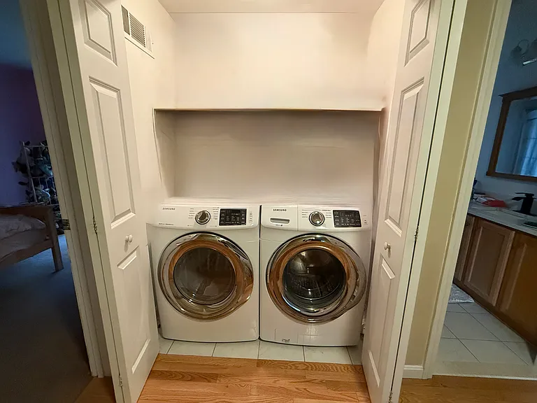Knowlton Cir — Photo 17