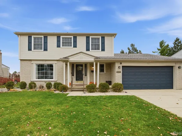 16974 Fitzgerald St, Livonia, MI 48154