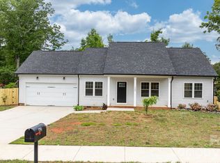1700 Ivey Ct, Maiden, NC 28650