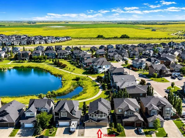 148 N Rainbow Falls Gln, Chestermere, AB T1X 0S5