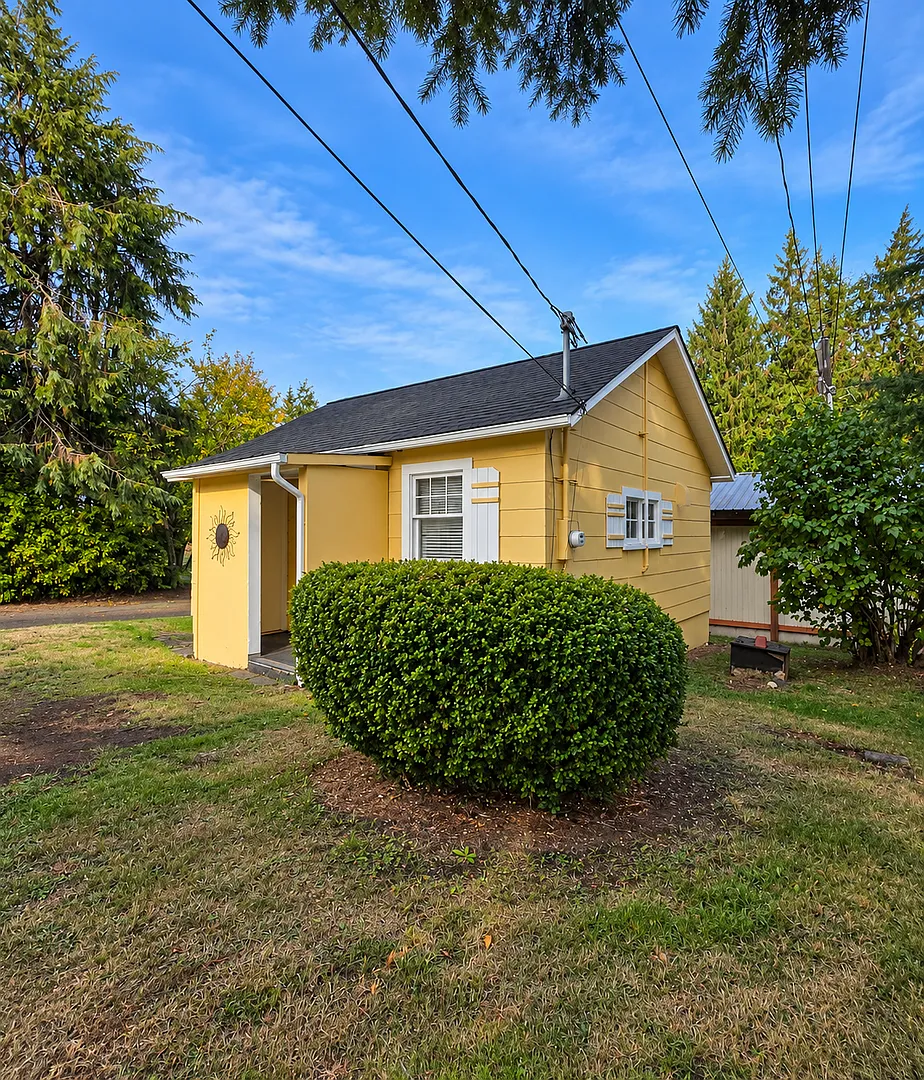 Cozy One Bedroom House For Rent In Port Hadlock — Photo 1