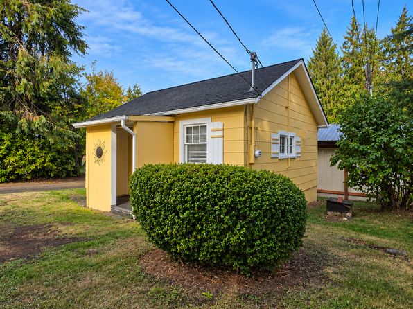 11224 Rhody Dr
