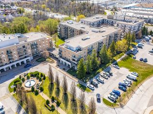 2504 Rutherford Rd #508, Vaughan, ON L4K 5N5