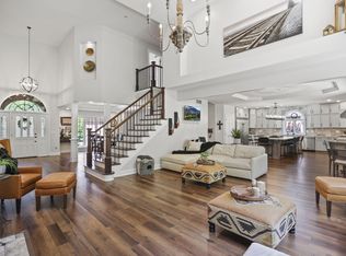 383 Glyn Tawel Dr, Granville, OH 43023