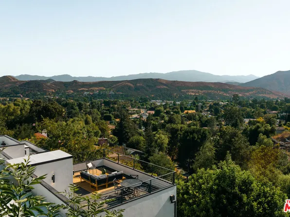 28333 Foothill Dr, Agoura Hills, CA 91301