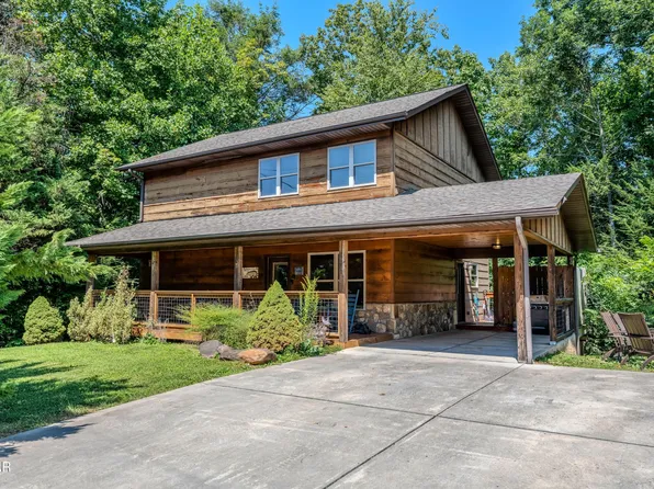 542 Johnson Ln, Gatlinburg, TN 37738