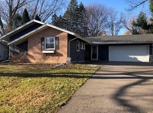 4129 Brigadoon Dr, Shoreview, MN 55126