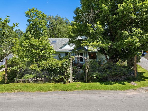 2nd image of 173 Kiwassa Rd