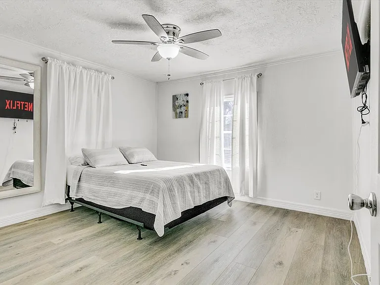 185 Weiss Bluff Rd — Photo 13