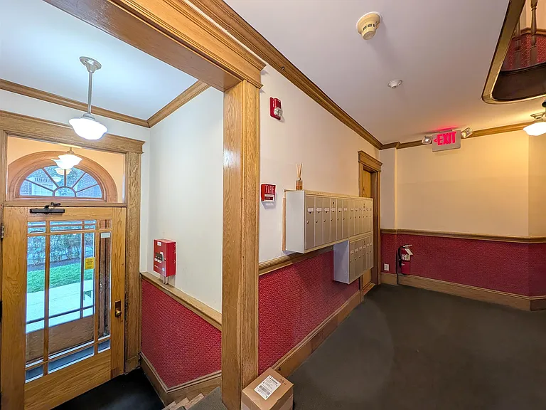 331 Harvard St #5 — Photo 20