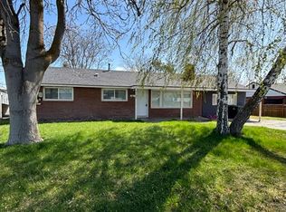 2121 W Lakeside Dr, Moses Lake, WA 98837