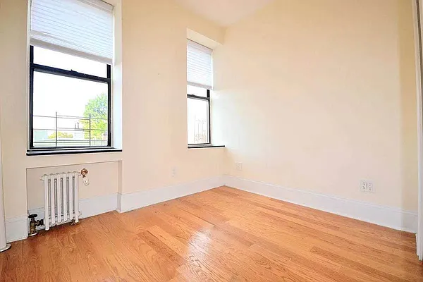 Rented by EXR | media 7