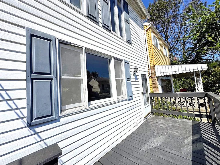 178 Amabell St — Photo 2