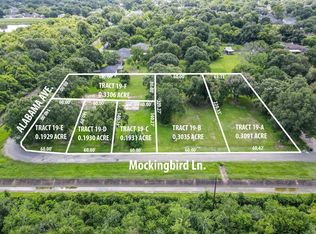 19C Mockingbird Ln, Groves, TX 77619