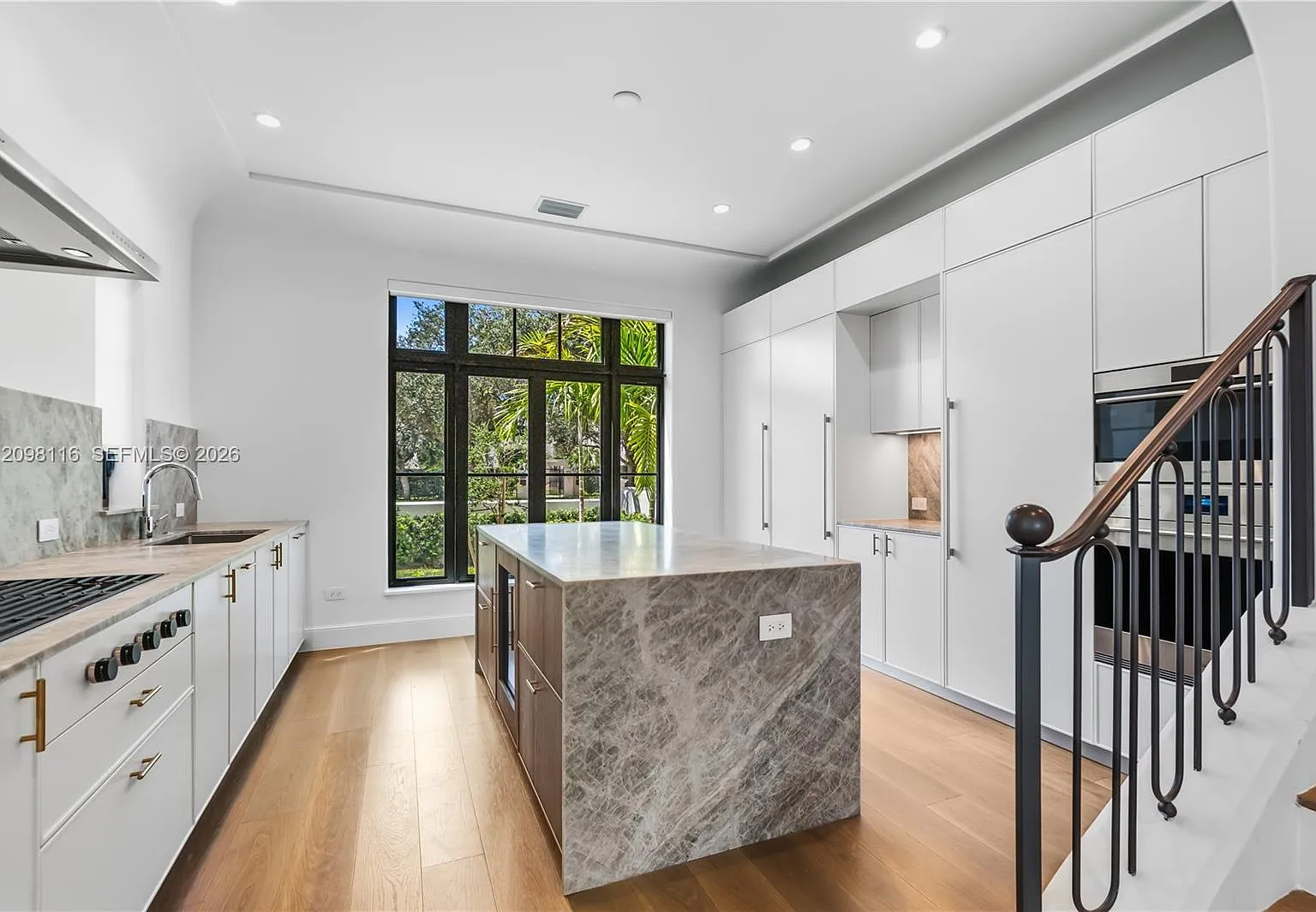3 bed, 3.5 bath, 2863 sqft, $25,000 — Photo 3