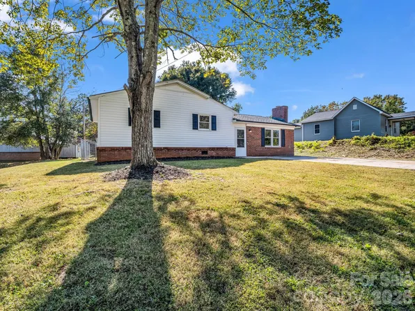 183 Caldwell St, Forest City, NC 28043