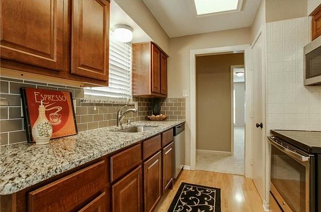 1st image of 4613 Ashwood Dr