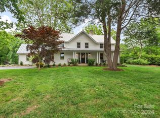 190 Governors View Rd, Asheville, NC 28805