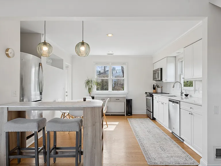 16 Harbor Dr — Photo 5