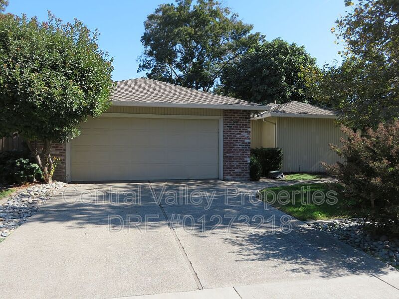 1st image of 5888 Land View Dr