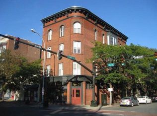 156 4th St #2A, Troy, NY 12180