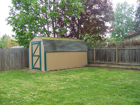 Room for a shop too!