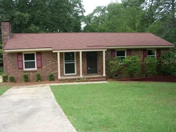 202 Sharon Cir, Americus, GA 31709