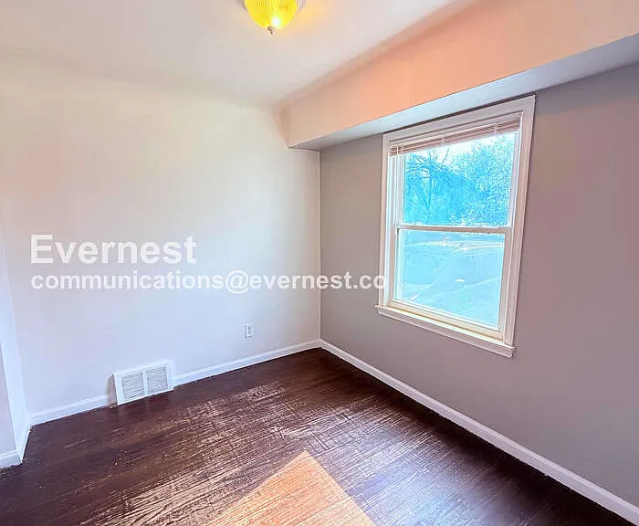 8270 Trinity St — Photo 9