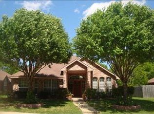 2516 Hyacinth Dr, Mesquite, TX 75181