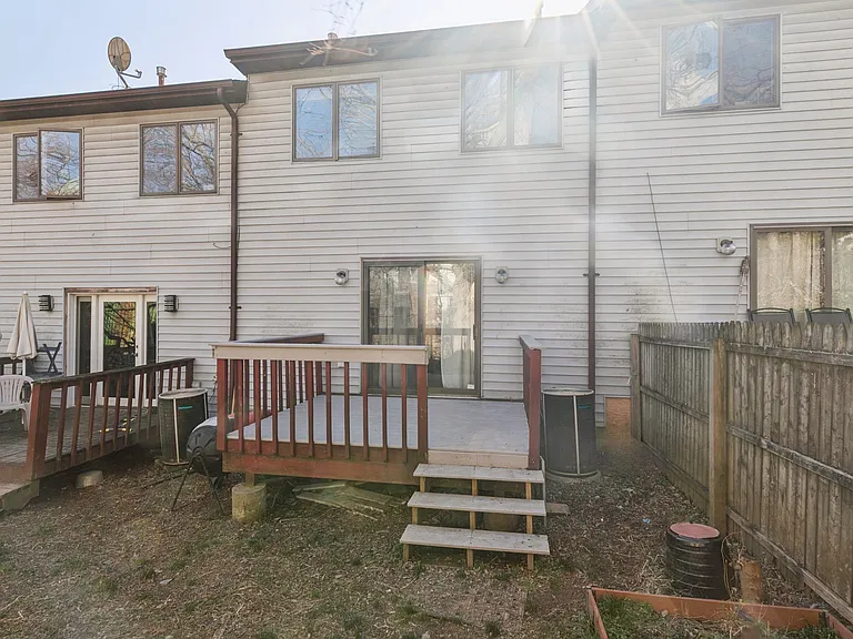 3379 Frederick St — Photo 42