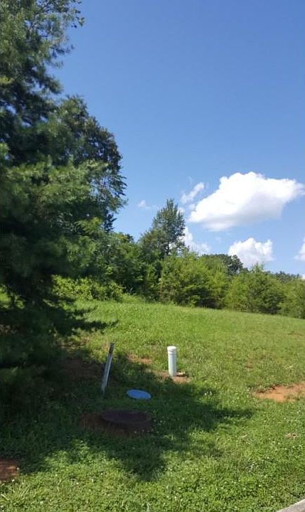 1st image of 576 Maclaren Way