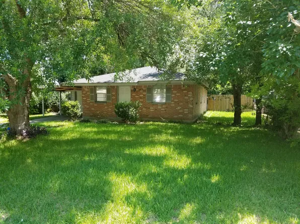 1402 N Natchez Dr, Texas City, TX 77591