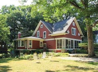 225 Richards St, Iowa City, IA 52246