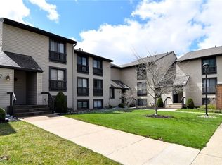 6270 Greenwood Pkwy APT 303, Northfield, OH
