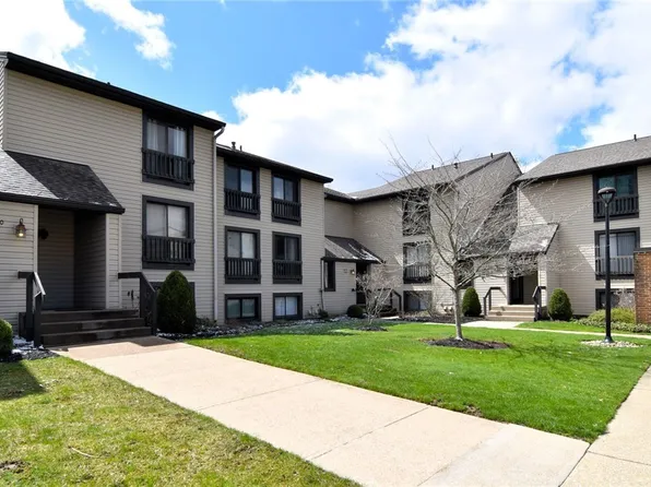 6270 Greenwood Pkwy APT 303, Northfield, OH 44067