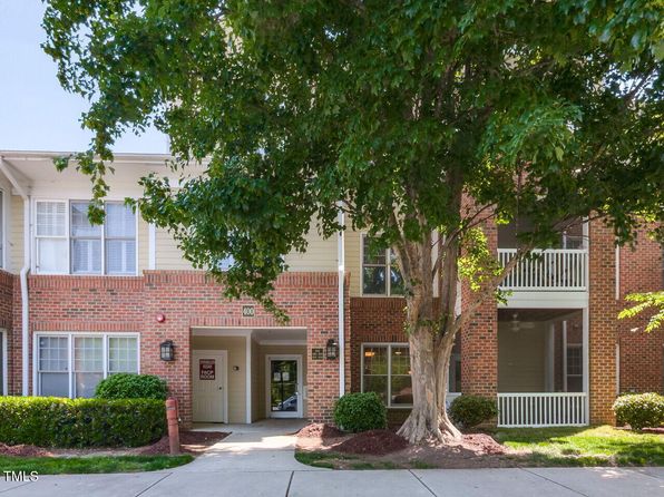 412 Waterford Lake Dr, Cary, NC 27519